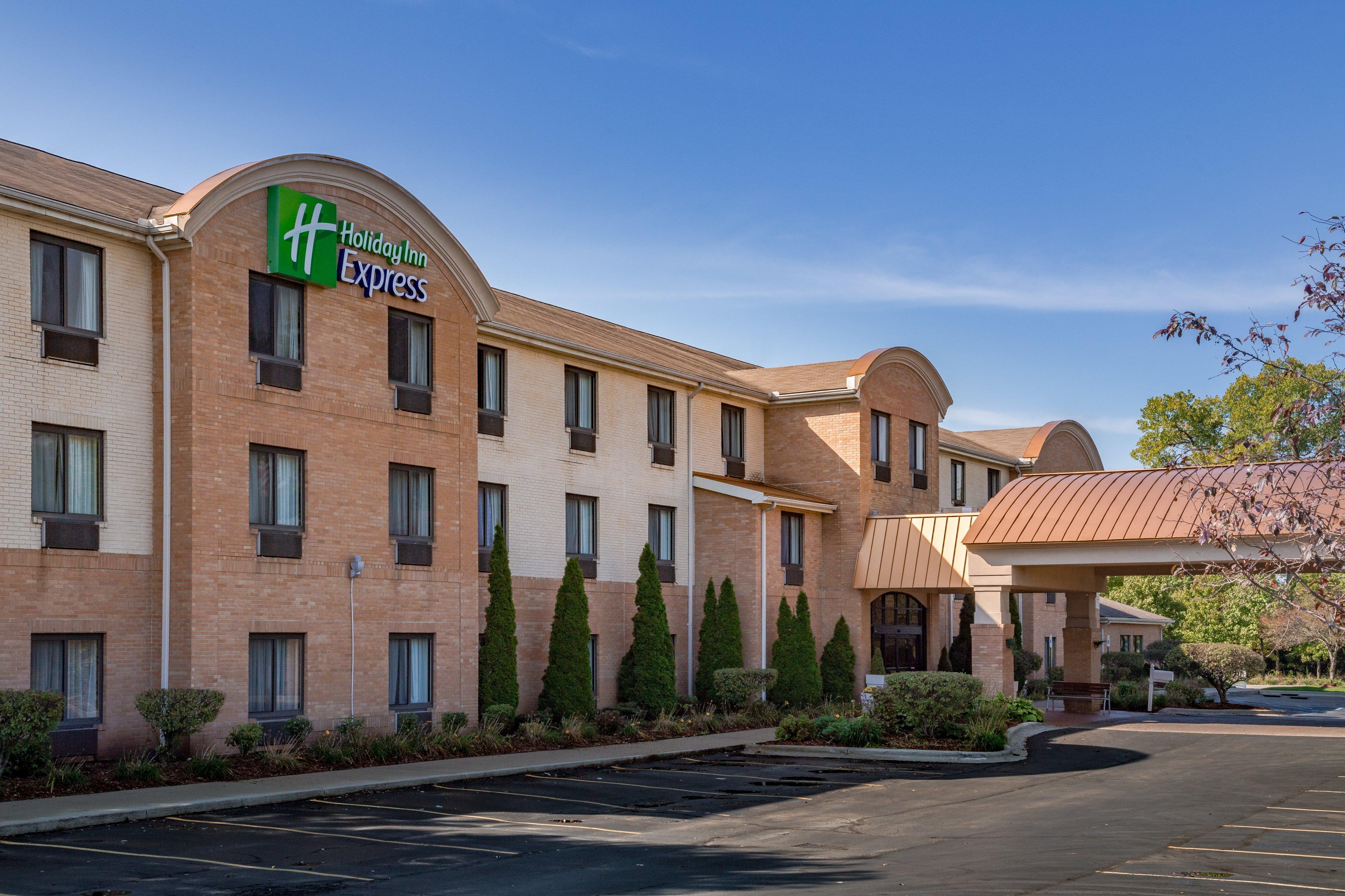 Holiday Inn Express Hotel & Suites Canton By Ihg Exterior photo